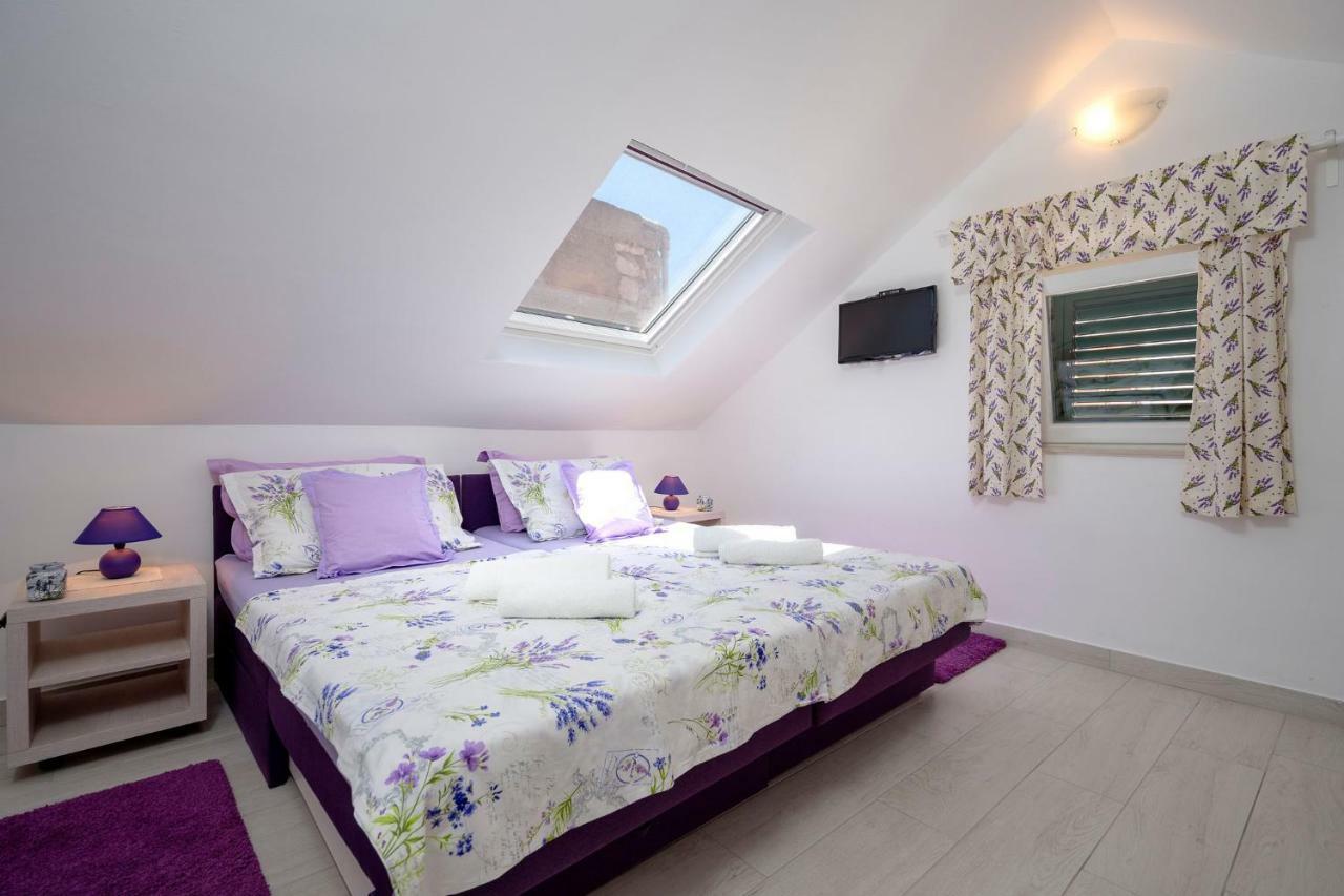 Apt Bobotovi In Center Of Stari Grad, Hvar Esterno foto